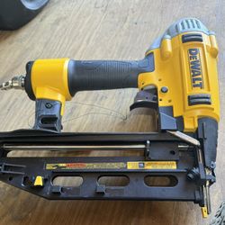 Dewalt Nailer