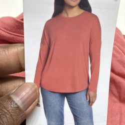 Brand new women’s Gap full sleeve top size M for $6 