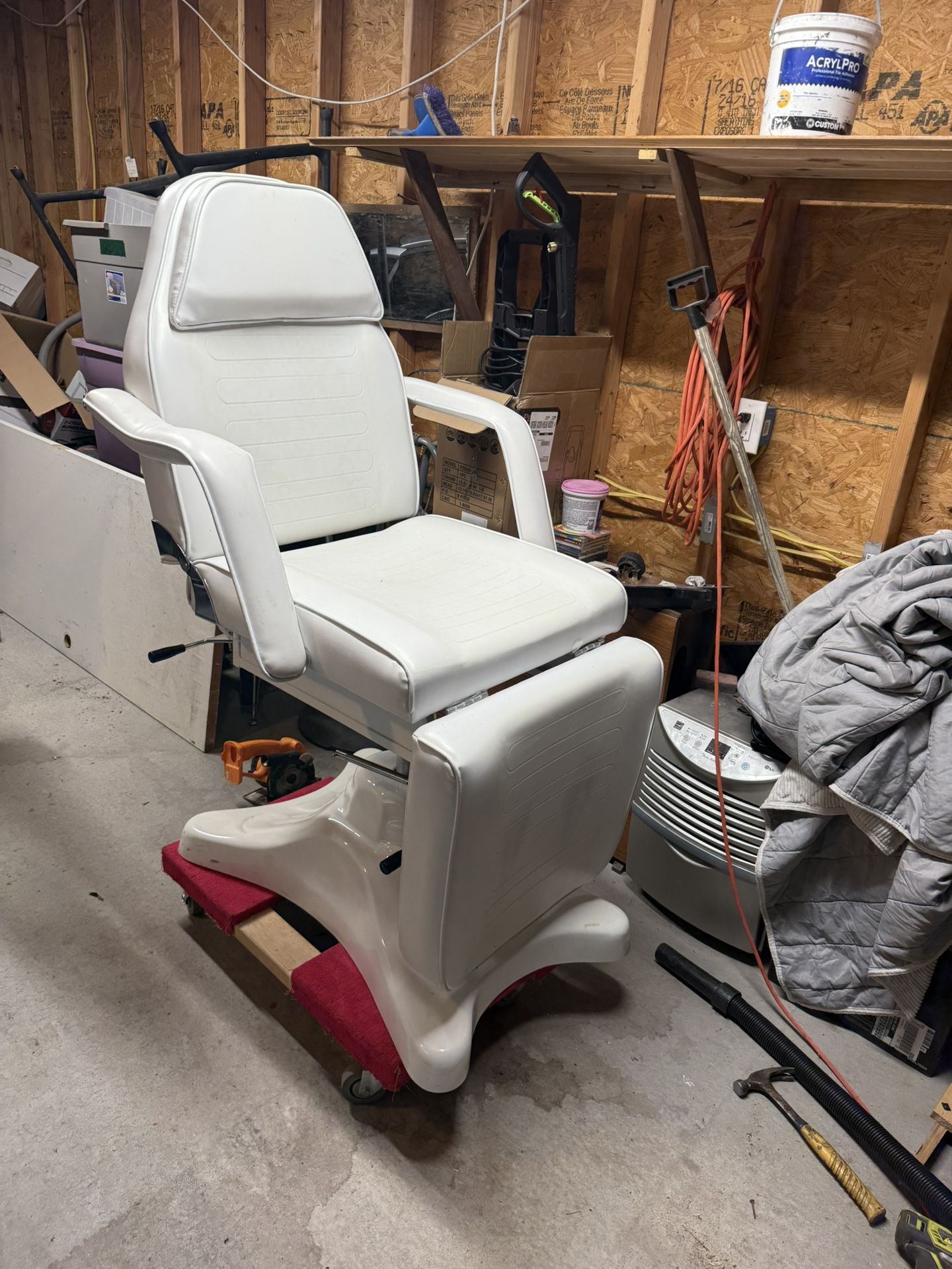 Salon, Spa, Massage Chair/ Bed