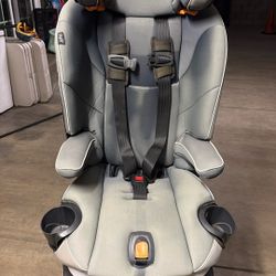 Chicco Car Seat (expires On 05/2030)