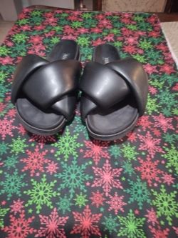 ROAM Foley Puffy Sandal Black Women Vegan Leather Size 7/5