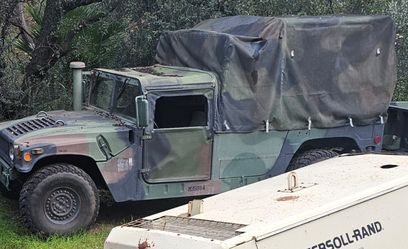 HUMVEE TRUCK AM GENERAL 6.5 DIESEL OVERDRIVE RUNS GREAT, WITH MATCHING TRAILER...