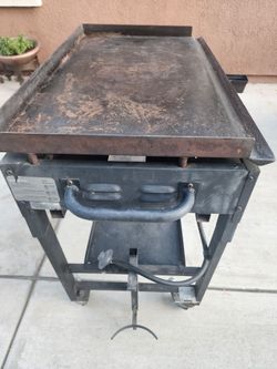 Vendo este asador, está en perfectas condiciones .