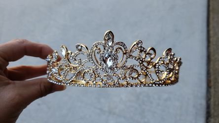 Gold fashion tiara fit for a princess!