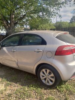 2015 kia Rio whole car