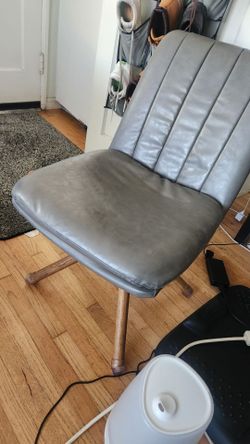 Faux leather accent chair (used, great condition)