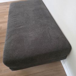 Cocktail Ottoman