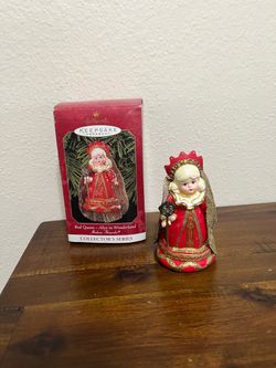 Hallmark Vintage 1999 Alice in Wonderland Red Queen Ornament