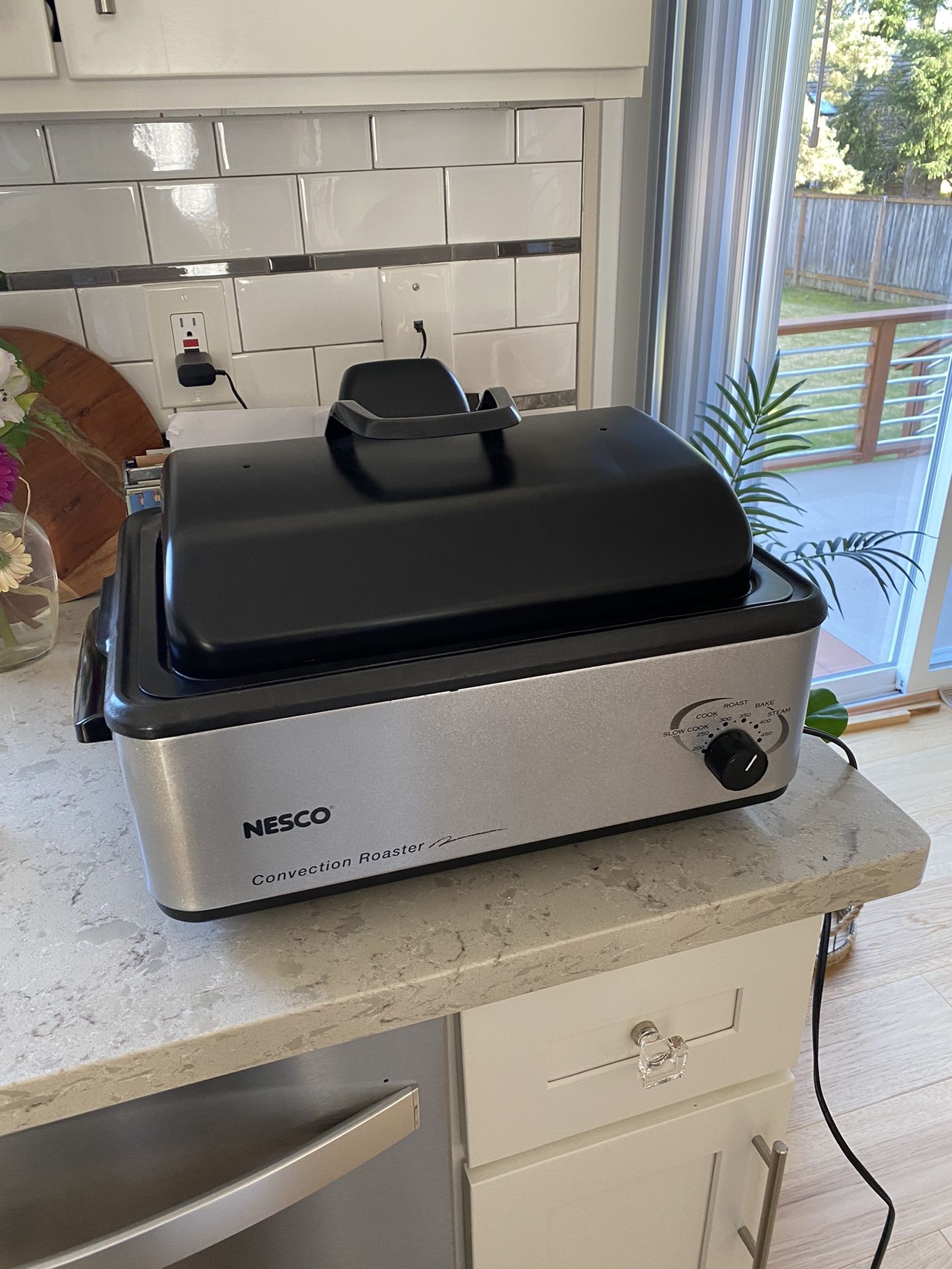 Nesco Convection Roaster for Sale in Federal Way, WA OfferUp