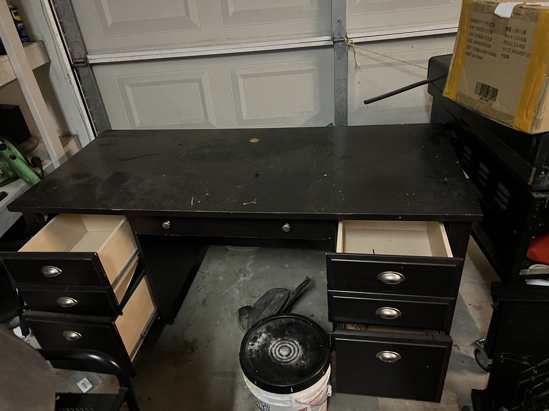 Free Desk