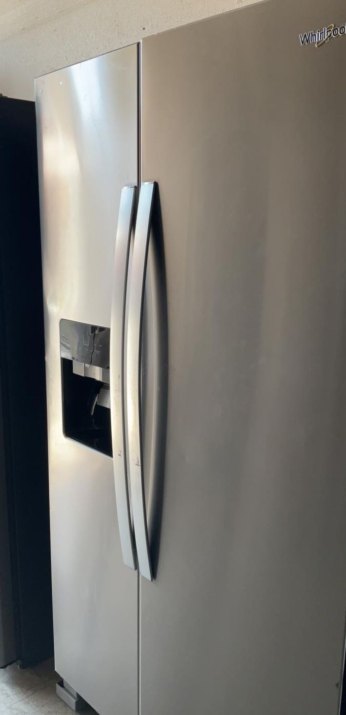 Whirlpool Side-by-Side Stainless Steel Refrigerator Fridge
