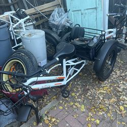 Tricycle, For sale missing Electric Components en Front Wheel