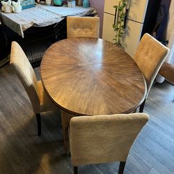 Dining Room Table W/ 4 Chairs