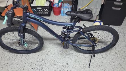 24" Girl's Blue Mountain Bike