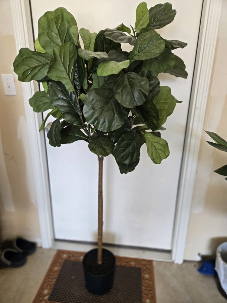 Artificial Greenery Leaf Potted Plant Tree