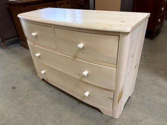 STANLEY White Washed Birch 4 Drawer Chest Style Dresser