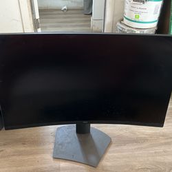 32 Curved Dell Monitor 