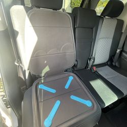 Munchkin Child Car Seat Protector, Elite Seat Guardian with Grime Guard Fabric, Dark Grey