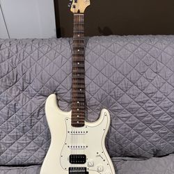 Cream (MIM) Fender Stratocaster