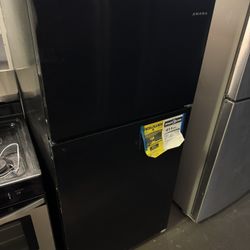 Amana Black Apartment Size Refrigerator 