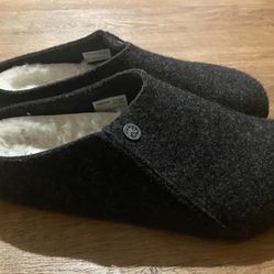 Birkenstock Zermatt Shearling Slippers.  Size 8 Men/ 10 Women 