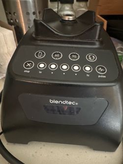 Blendtec Classic 575 Blender – Motor Base Only
