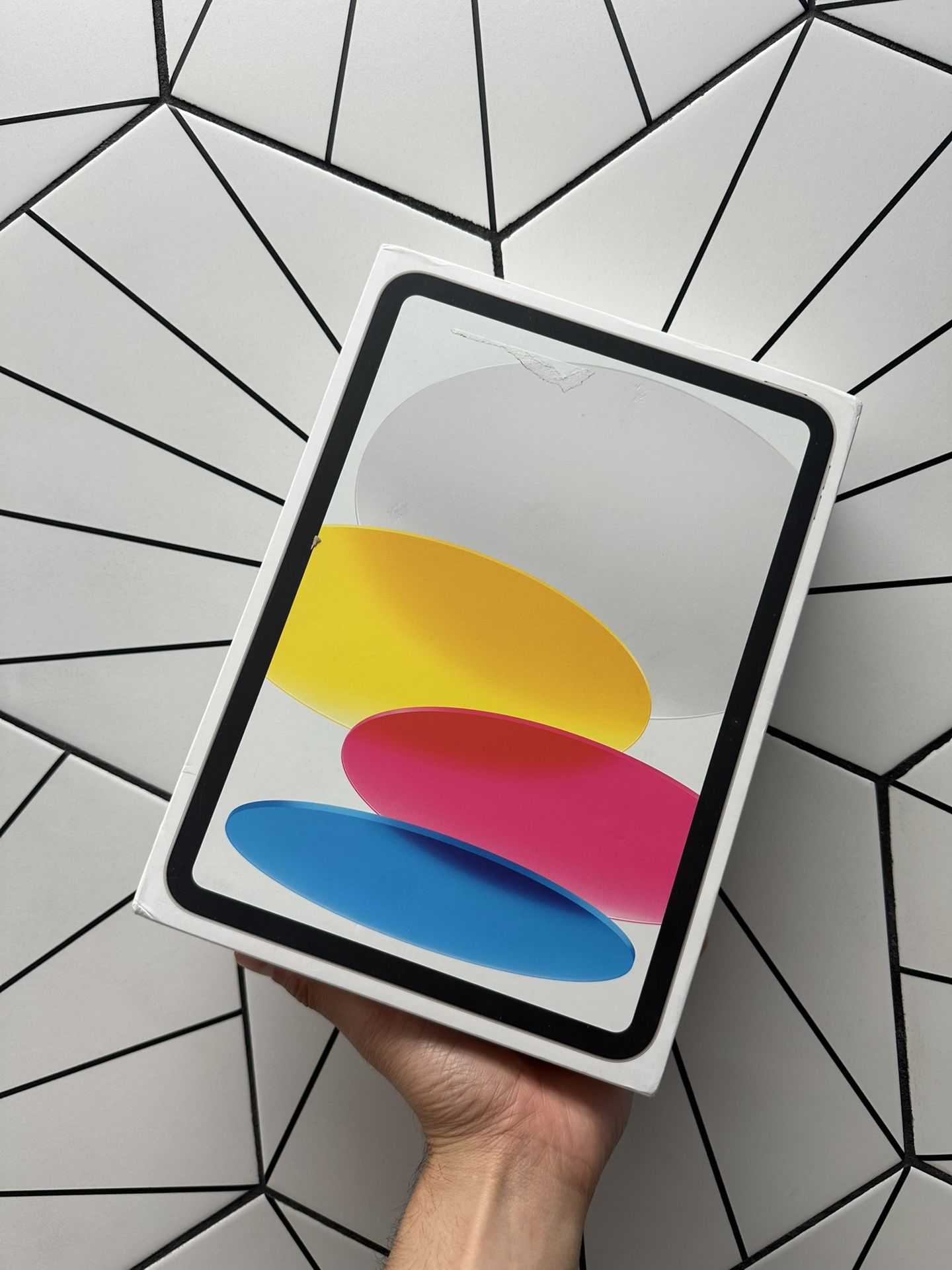 iPad 10th Gen 256GB Silver With Apple Care For A Full Year