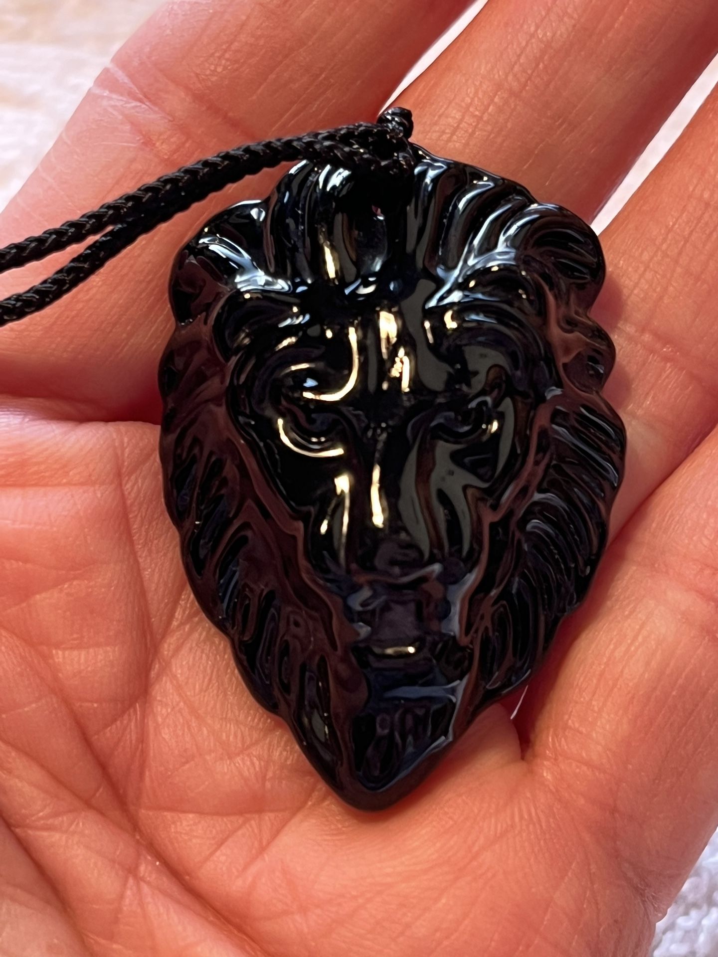 BLACK GLASS LION HEAD PENDANT Adjustable Cord NECKLACE