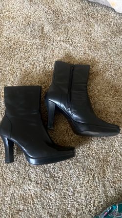 Women shoes selling for $5