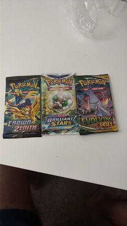 Evolving skies booster pack