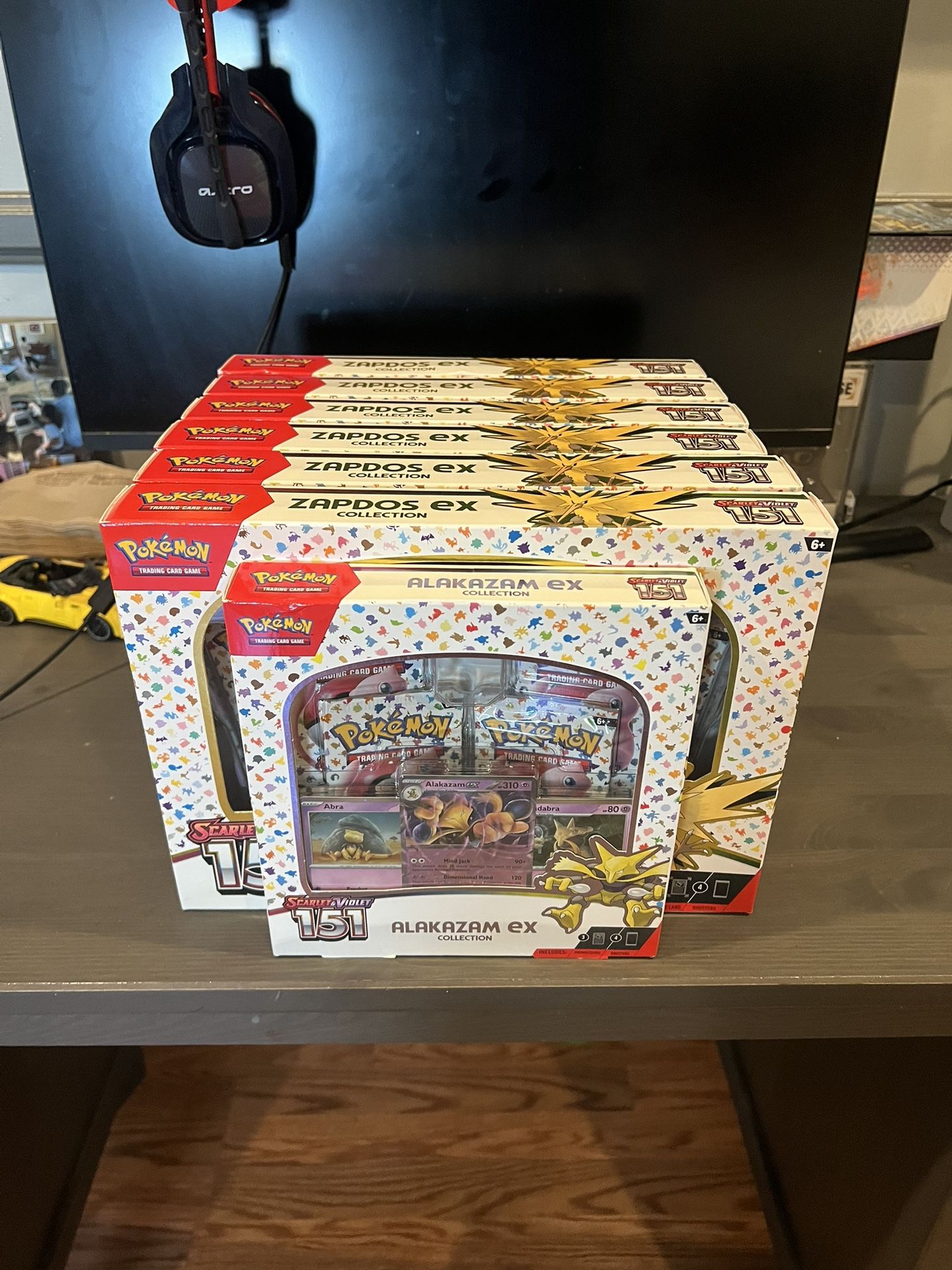 151 zapdos ex box
