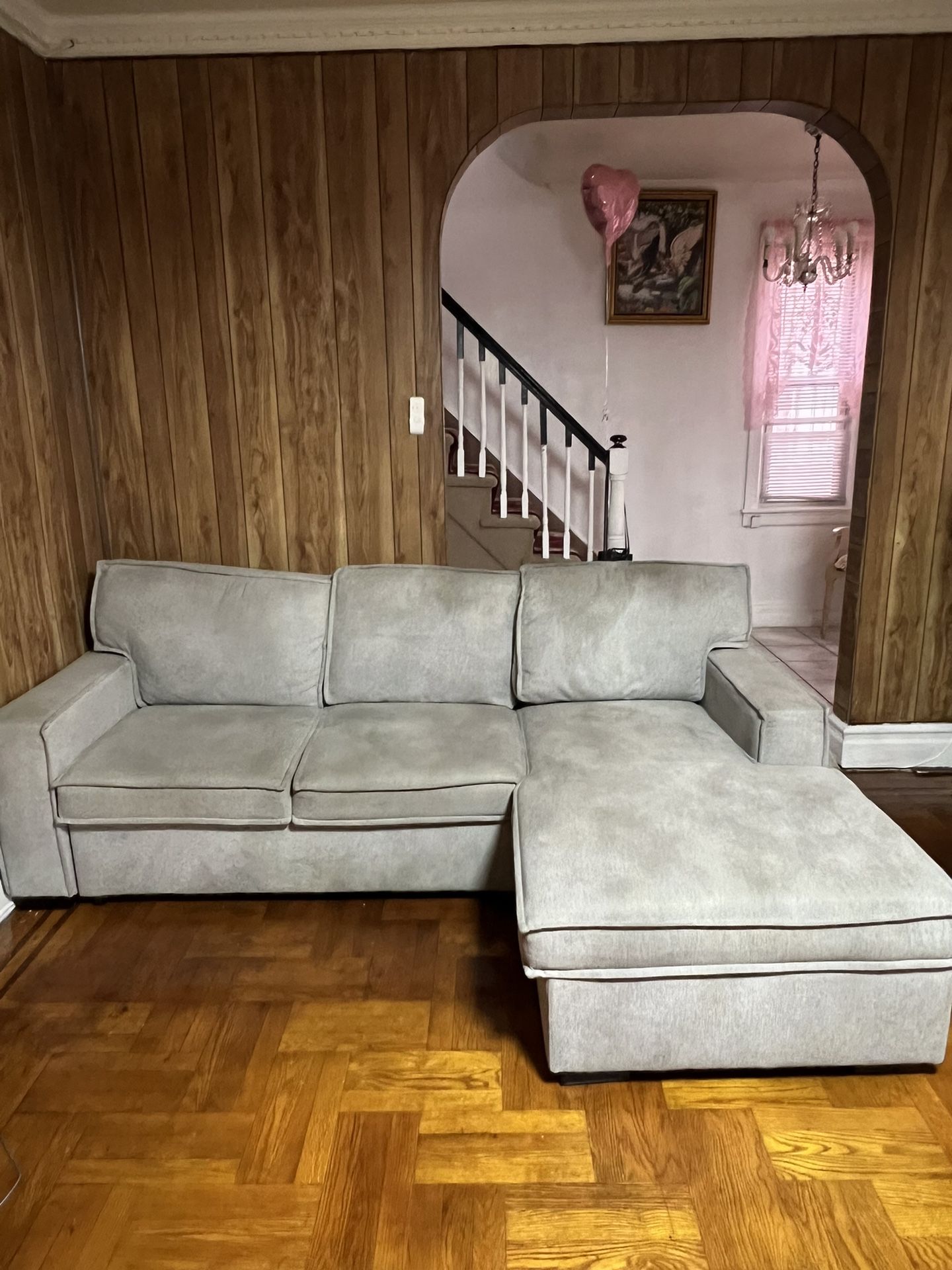 Bob’s Furniture Playscape Gray Right Arm Facing Sectional