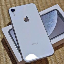 Apple iPhone XR Unlocked 