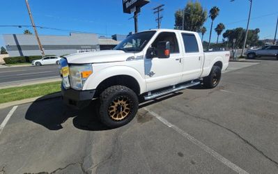 2015 Ford F-250 Super Duty Lariat DIESEL TRUCK 4WD FORD F250 TRUCK