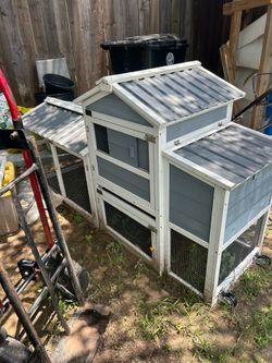 Used  chicken cage but new