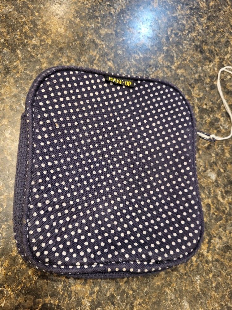 Interpur MAKE-UP blue polka dot zipper bag 5x6"