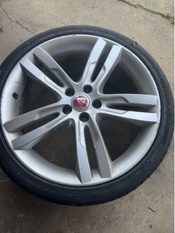Jaguar XE Rim