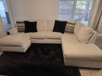 Large U-Shaped Sectional Sofa with Chaises