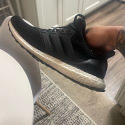 Adidas Ultra Boost Size 9