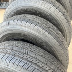 Bridgestone Dueler 245/75/17
