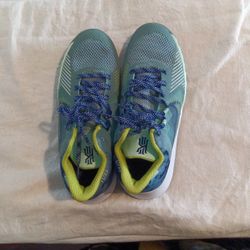 Nike Kyrie Flytrap
