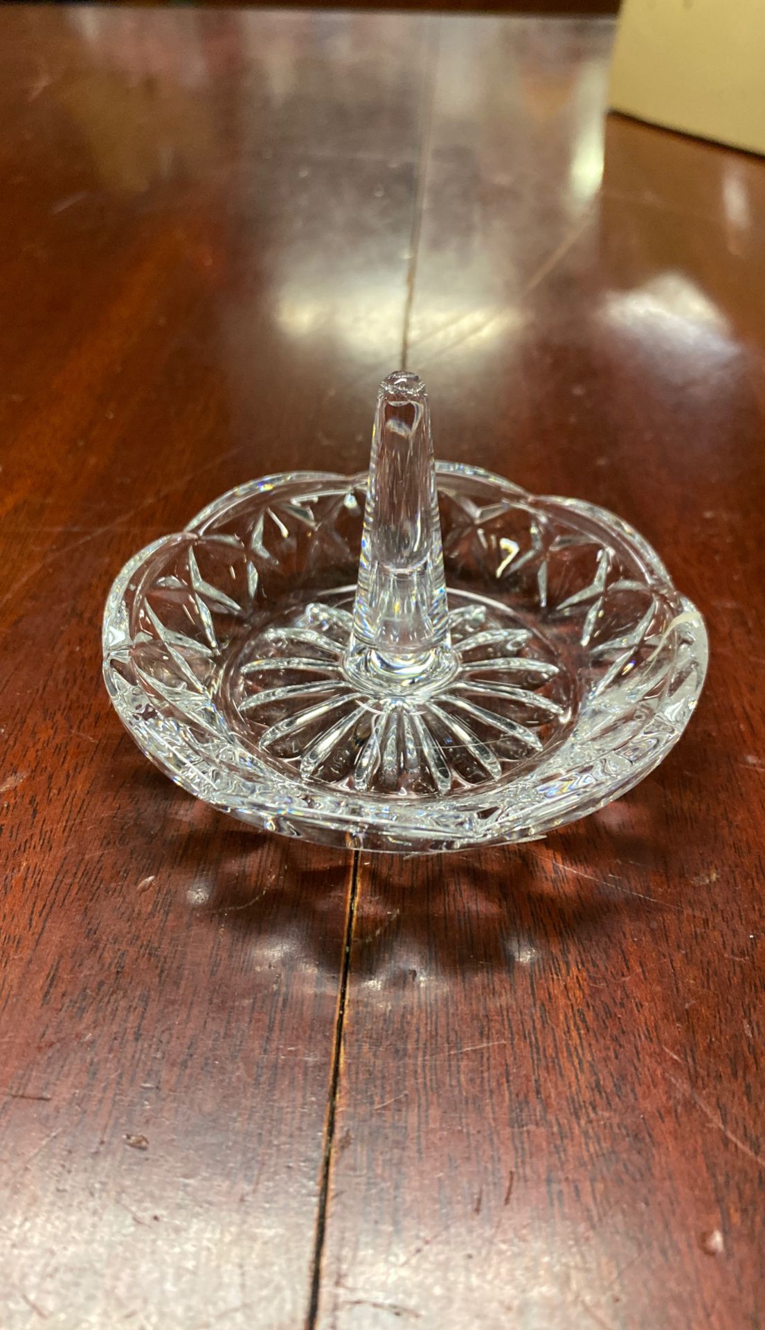 Glass ring holder