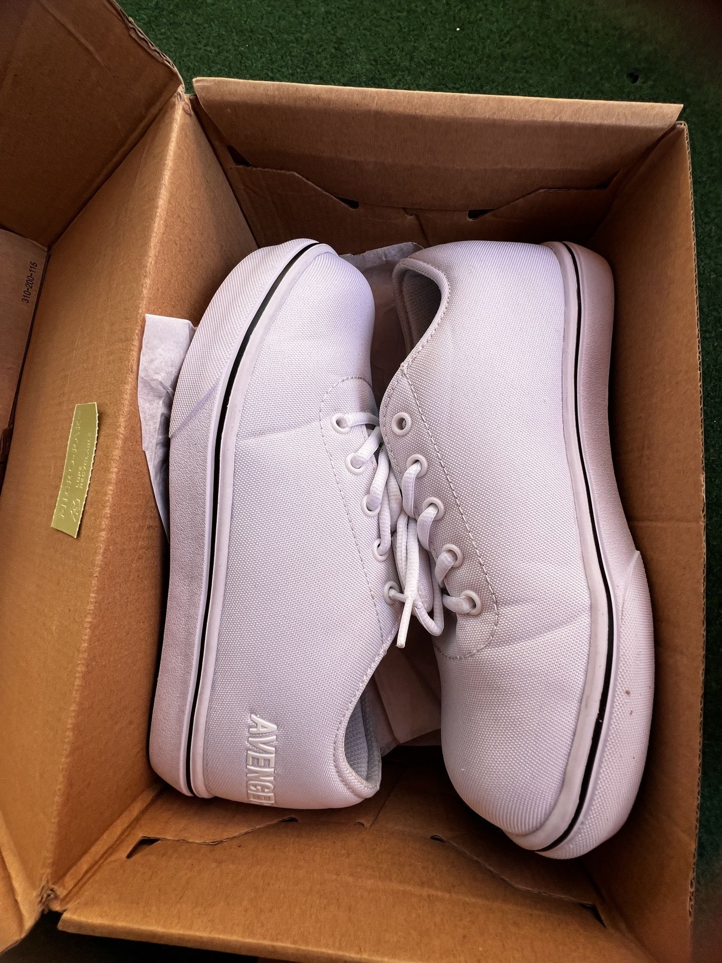 NEW Avenger Composite Toe Wedge Sole Metal Free Work Shoe  Women's Size 7