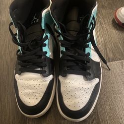 Jordan 1 Mid Size 13 Men