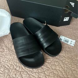Adidas unisex slides size 12 in mens 13 In Women