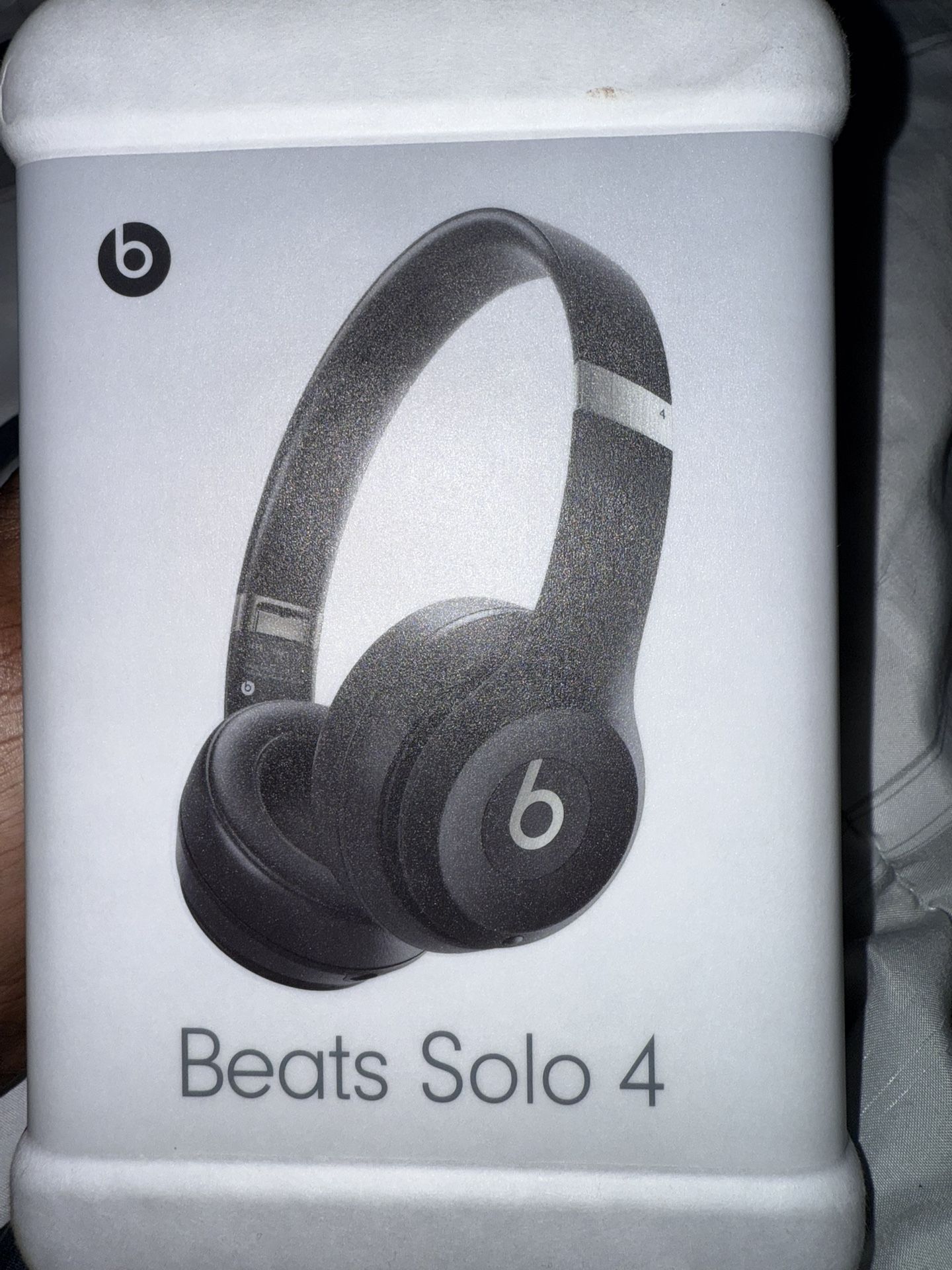 Beats Solo 4