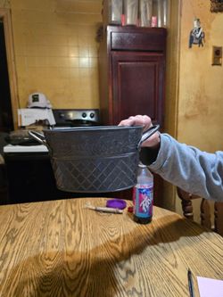 Embossed metal oval planter bucket