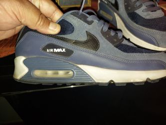 Men 10.5 Nike airmax