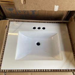 Glacier Bay Cranwood 25 in. Single Sink Freestanding Sandstone Bathroom Vanity with White Cultured Marble Top (Assembled) 
