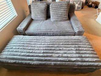 Loveseat & ottoman